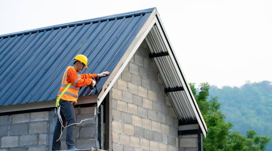 Professional gutter cleaning in Lucernemines, PA